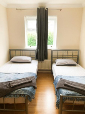 Harrow Comfort Retreat - Near Station
